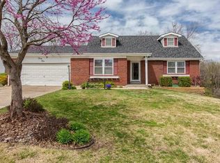 34 Roland Ln, Saint Peters, MO 63376