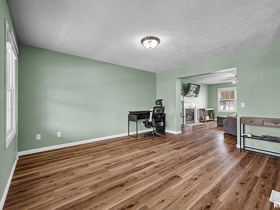 5th image of 1102 Chippewa St