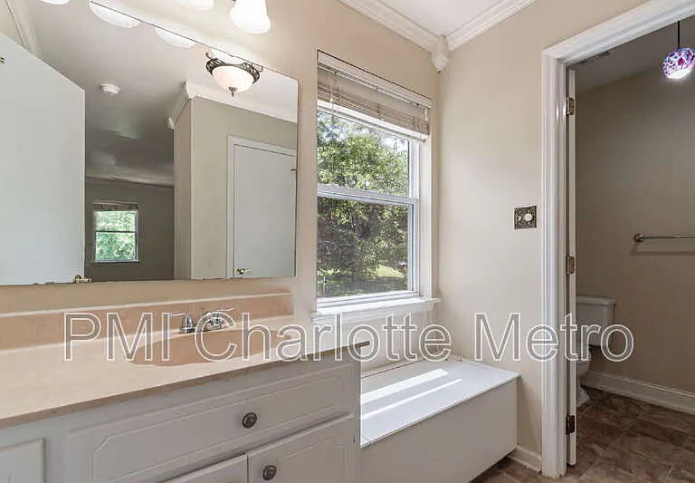 11241 Kingfisher Dr — Photo 12
