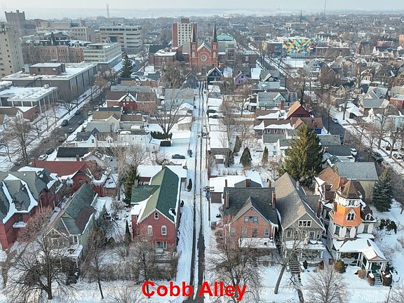 4th image of 364 West Ave