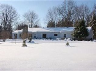 8455 Holly Hill Rd, Novelty, OH 44072