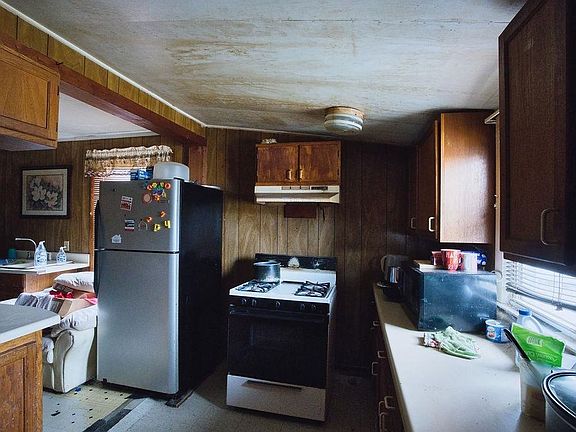 5th image of 1014 E Oneal St