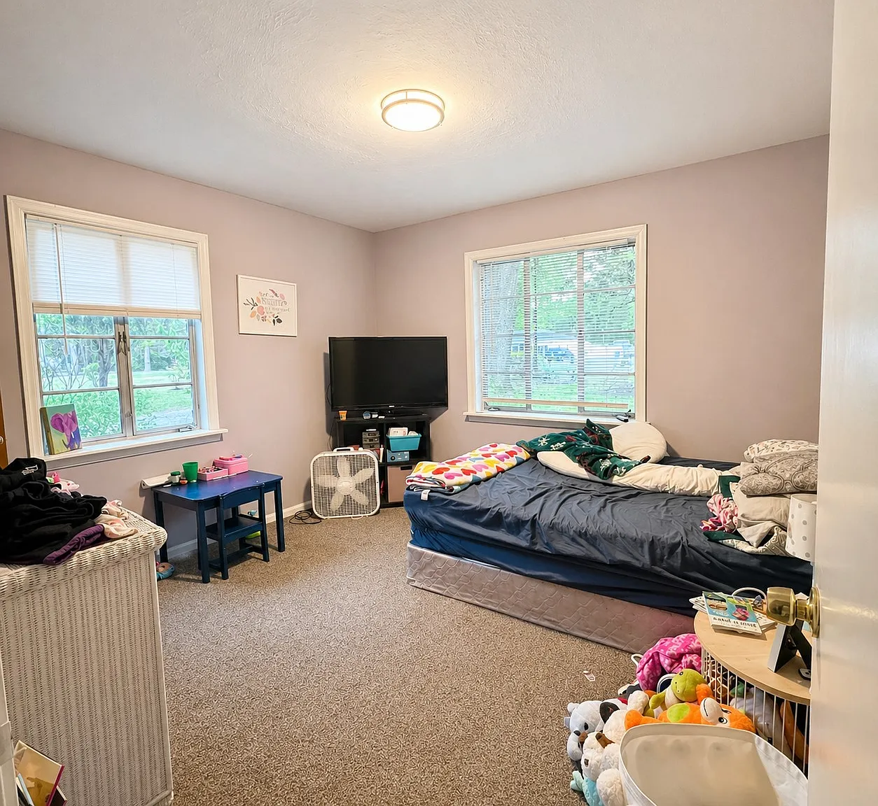 3 bed, 2.0 bath, 1366 sqft, $1,300 — Photo 1