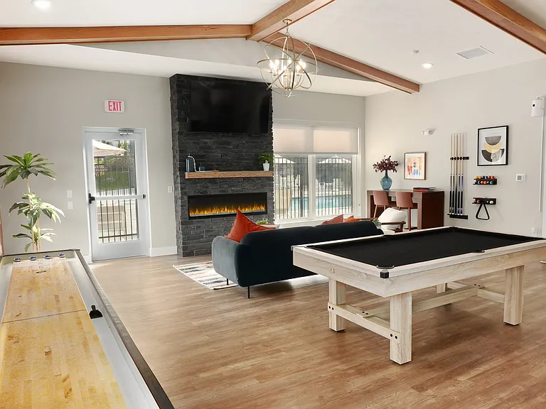 Clubhouse7