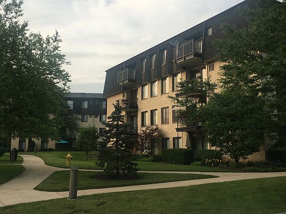 2nd image of 10723 5th Avenue Cut Off APT 404
