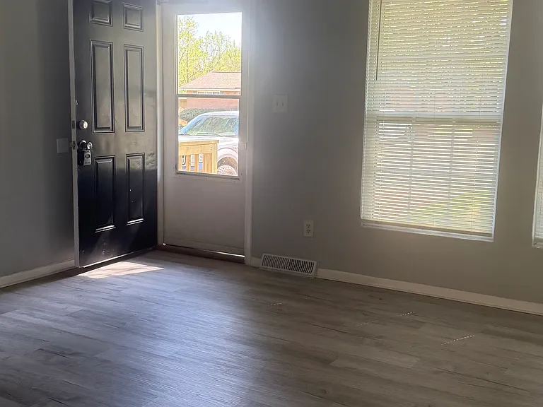 4707 Americana Ave #1A — Photo 5