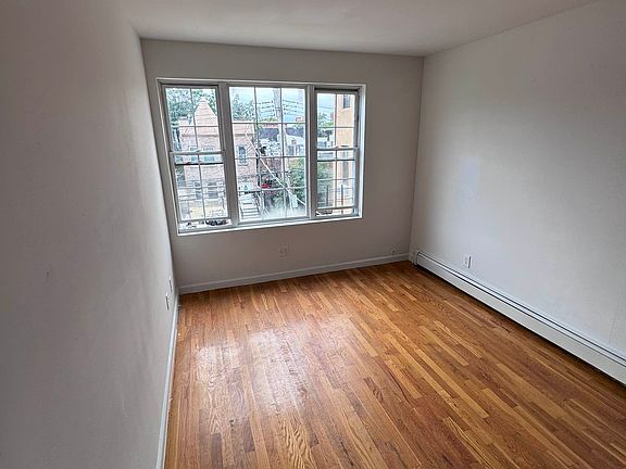 3rd image of 713 E 219th St APT 3