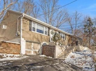 17 Valley Rd, Northport, NY 11768