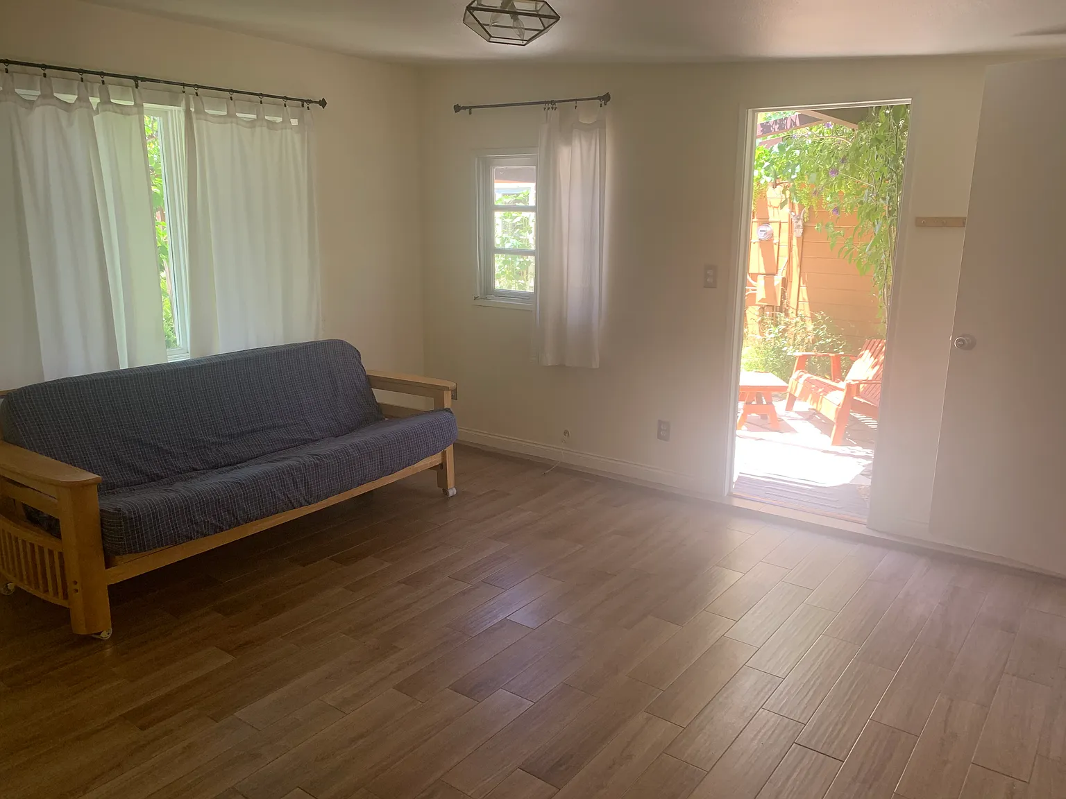 Spring St, Oak View — Photo 3