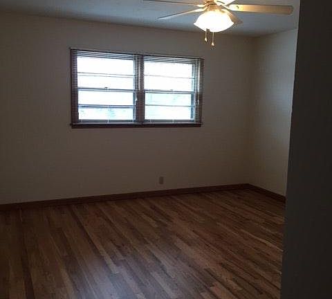 4th image of 3211 S 108th St