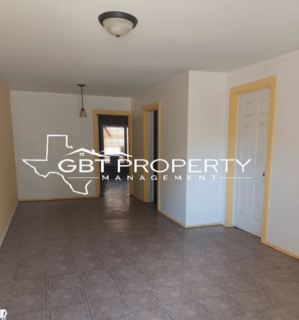 LPP 205 - 207 Davis — Photo 1