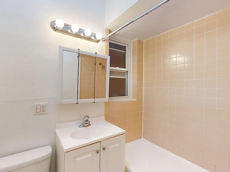 5401-5403 S. Woodlawn Avenue — Photo 24