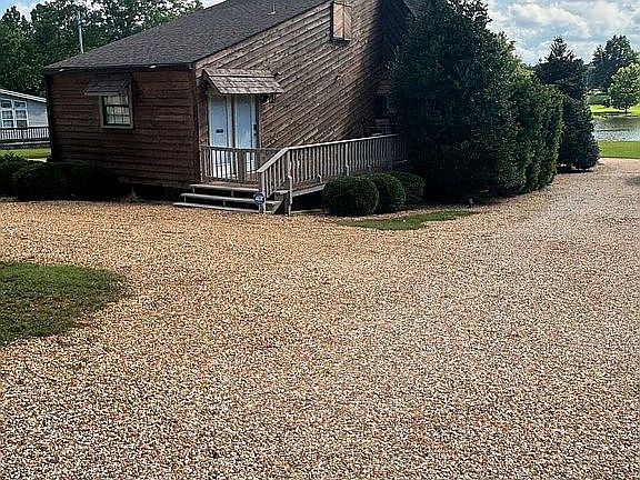 3rd image of 465 Heasletts View Ln