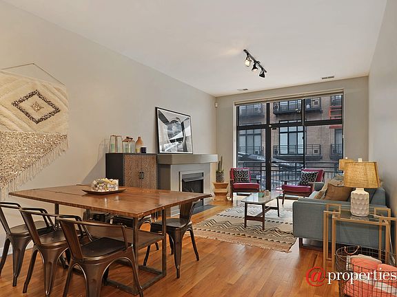 Living Room / Dining Room
