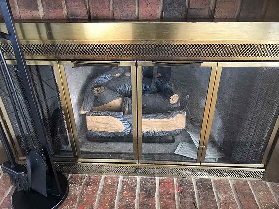 5th image of 4122 Bunker Hill St