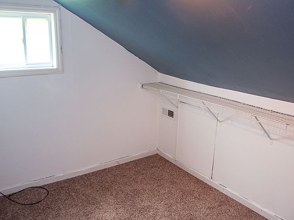 4th image of 4991 Century Dr