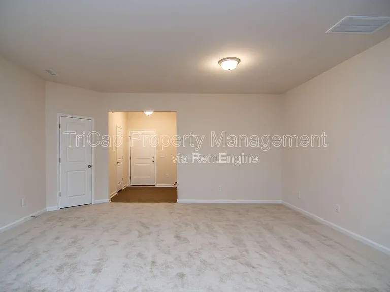 335 White Oak Ridge Dr — Photo 2