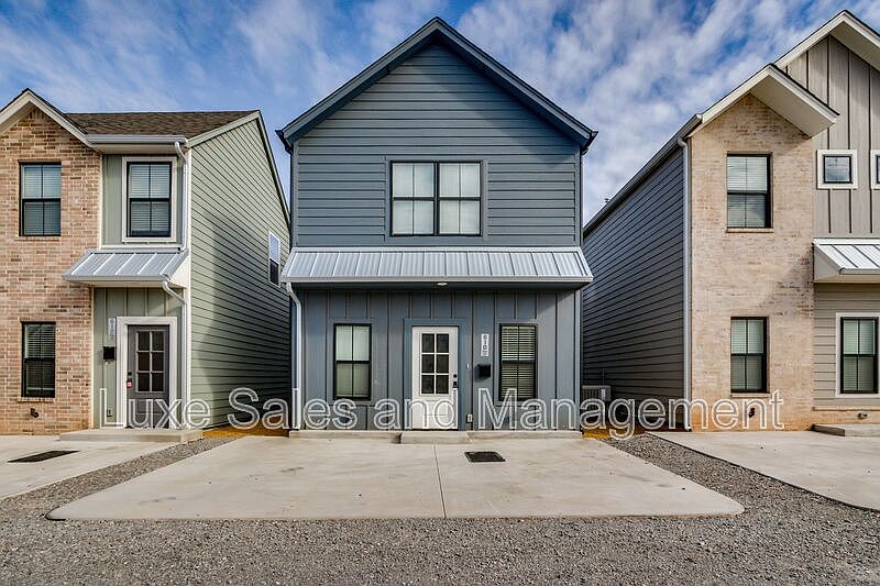 1st image of 610 W 2nd St #110