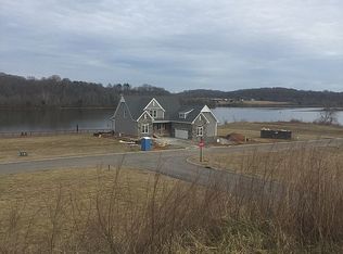 923 Charleston Light, Loudon, TN 37774