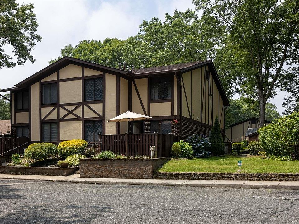 1st image of 148 Cambridge Drive #148