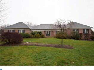 5 Sprouse Cir, Royersford, PA 19468