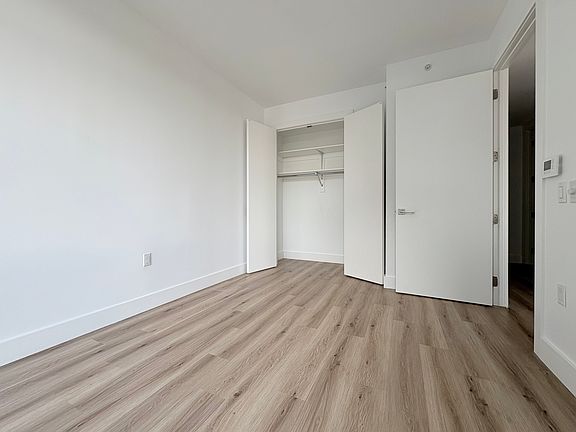 5th image of 228 E 135th St APT 1901