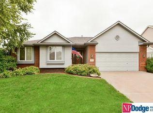 2126 Bear Creek Rd, Papillion, NE 68133