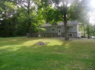 53 Decker Rd, Wallkill, NY 12589