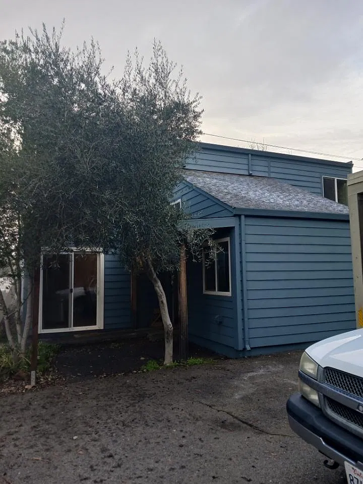 3 bed, 1000 sqft, $2,600 — Photo 1