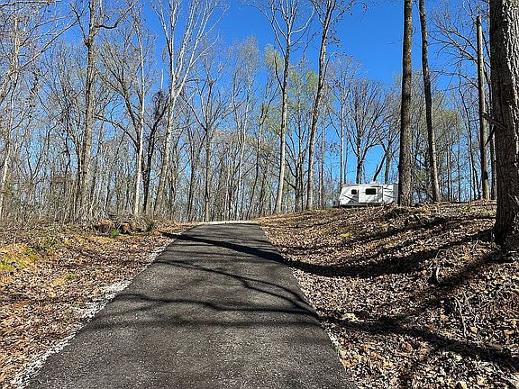 4th image of 1690 Spout Springs Rd