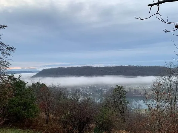 82 Kanawha View Rd, Red House, WV 25168