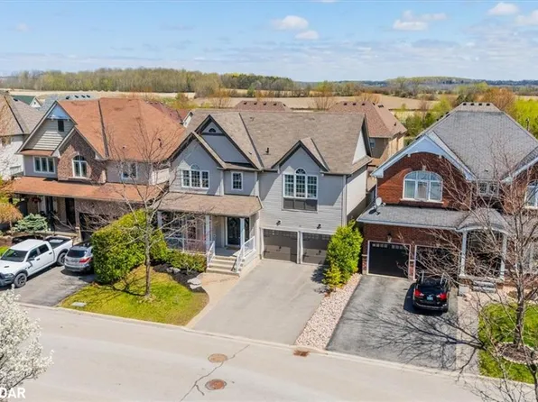 11 Brookhurst Ave, Georgina, ON L4P 0B4