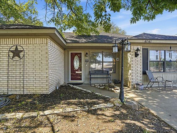 2nd image of 4041 Country Meadows Cir