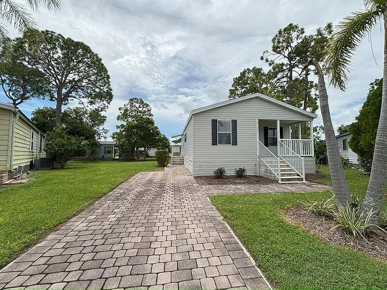 19237 Cedar Crest Ct #9M — Photo 14