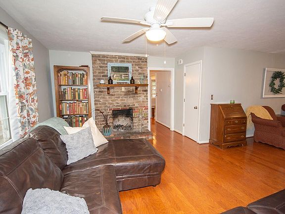 4th image of 204 Wilson Ave