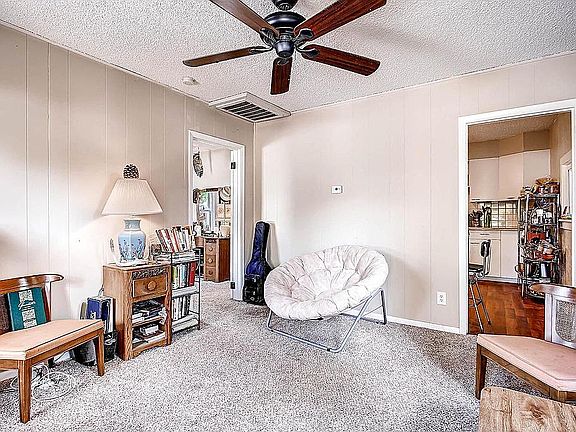 4th image of 645 Lowell Blvd #2