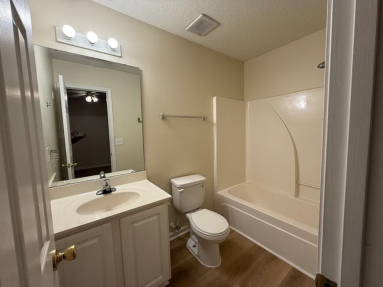 Master Bath 2 (Rear)