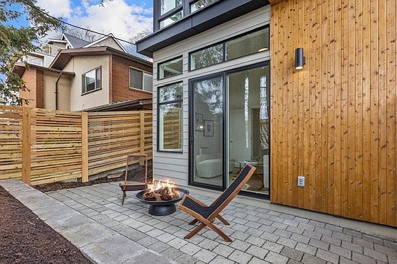 5th image of 3014 14th Ave W