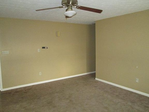 3rd image of 6743 Kellum Dr