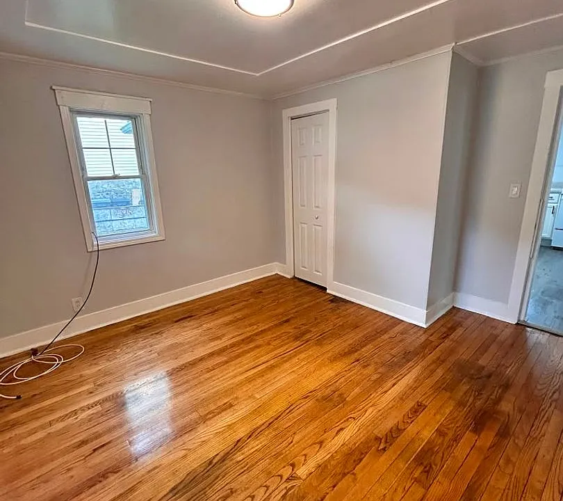 98 Cross St
