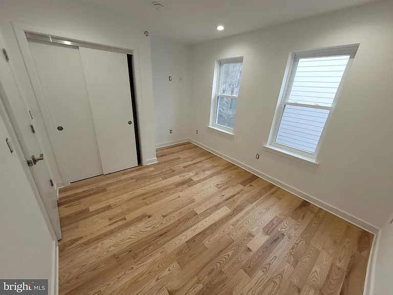 223 E Girard Ave #1R — Photo 14