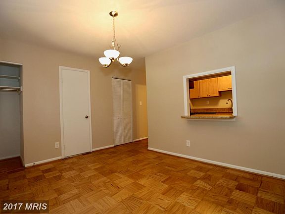 5th image of 3213 University Blvd W #I