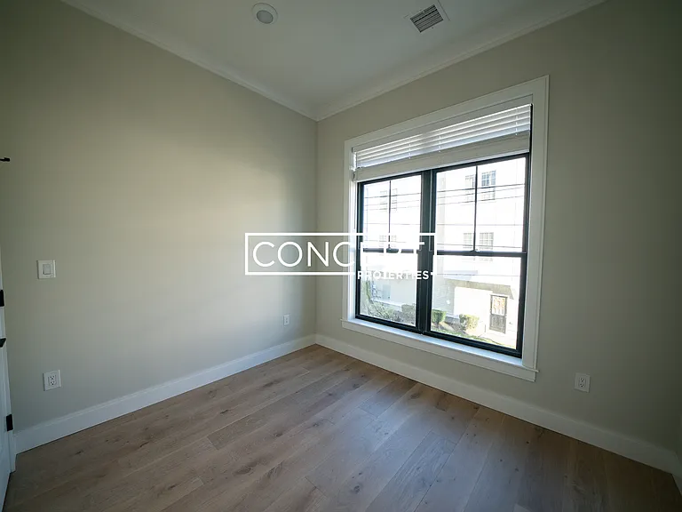 157 Everett St #203 — Photo 14