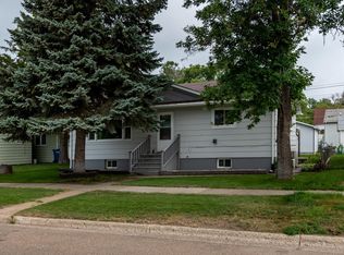 304 W Main St, Beulah, ND 58523