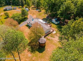 320 Sellersville Dr, East Stroudsburg, PA 18302