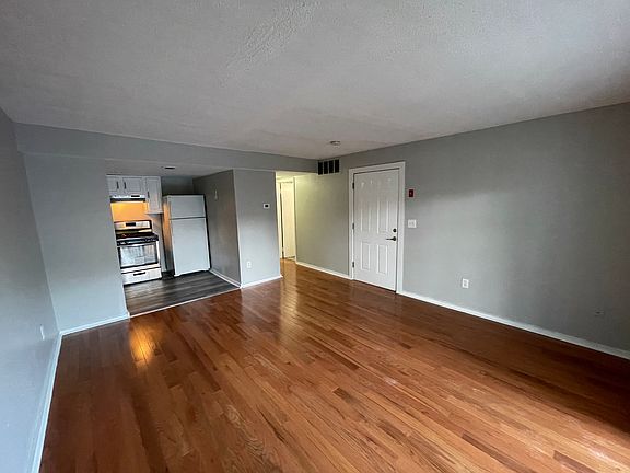 2nd image of 76 Sherman Ave #3