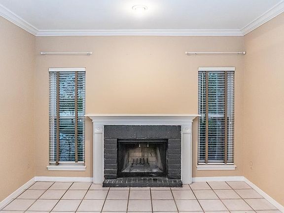 3rd image of 5977 Woodway Dr