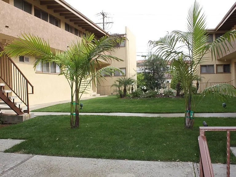 902 S Catalina Ave #J — Photo 4