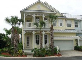 913 Hemingway Cir, Tampa, FL 33602