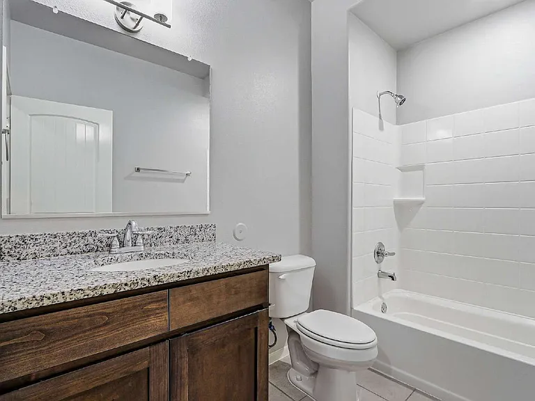 11500 Summer Dr #B — Photo 38